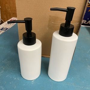 Ceramic soap dispensers. New.